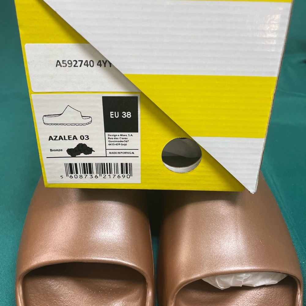 Elegant Bronze Mules for Women - Picture 5 of 7